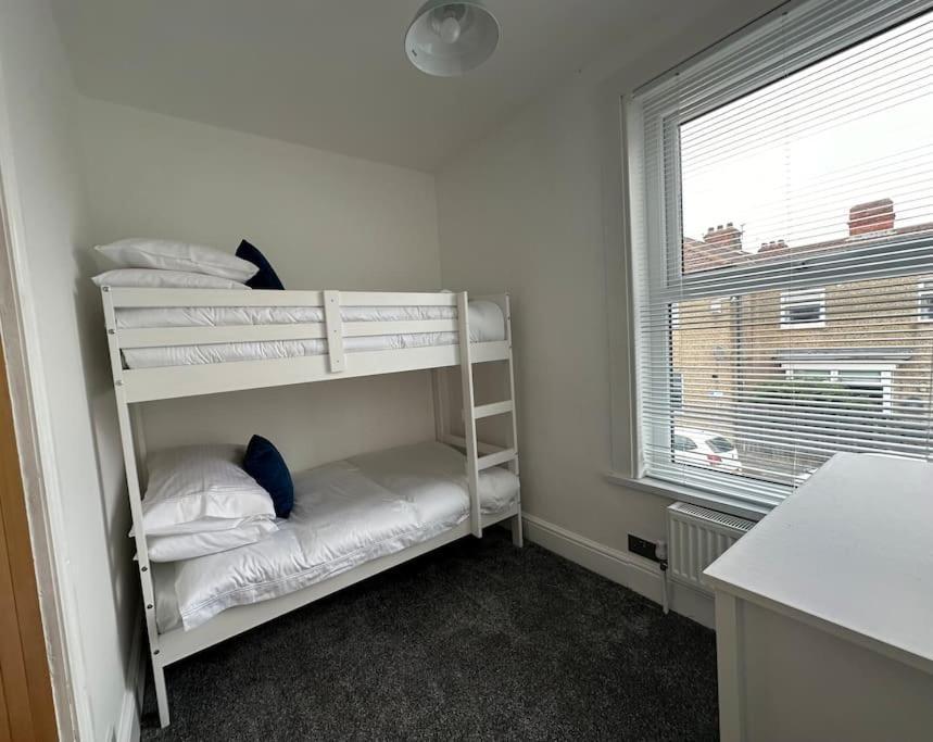 The Seaside Snug Villa Cleethorpes Bagian luar foto